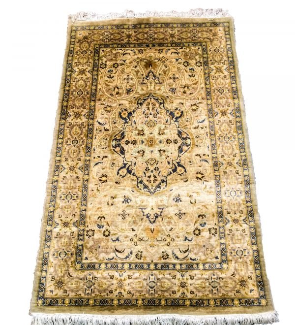 persian rugs/ prayer carpet